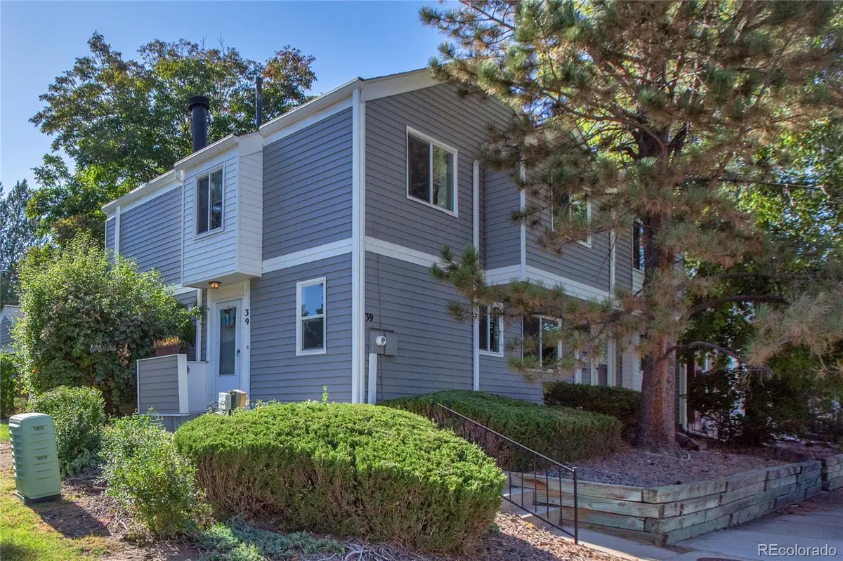 39 S Nome ST, Aurora, CO 80012
