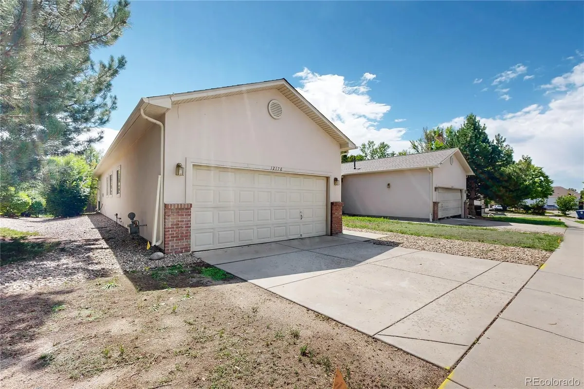 12178 E Kansas PL, Aurora, CO 80012