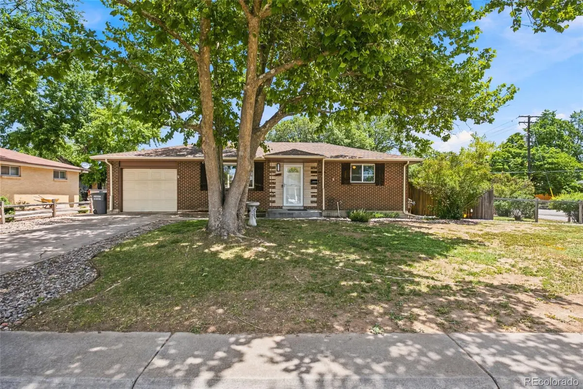 8402 Chase ST, Arvada, CO 80003