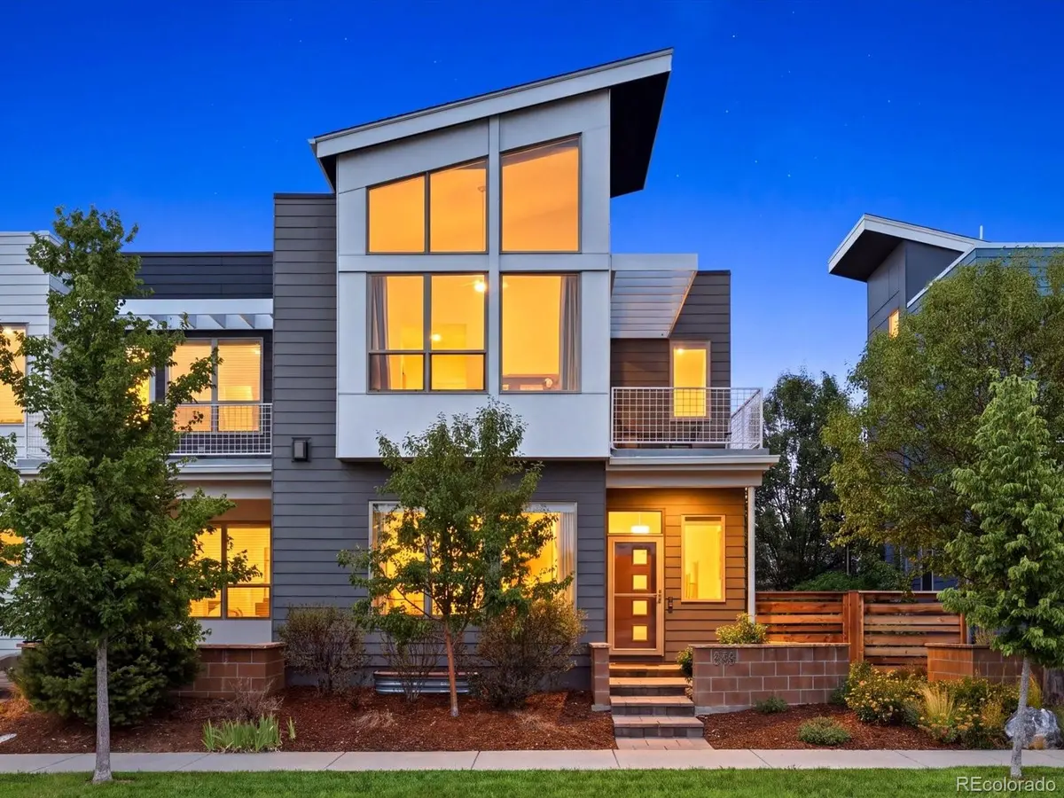 8431 E 33rd AVE, Denver, CO 80238
