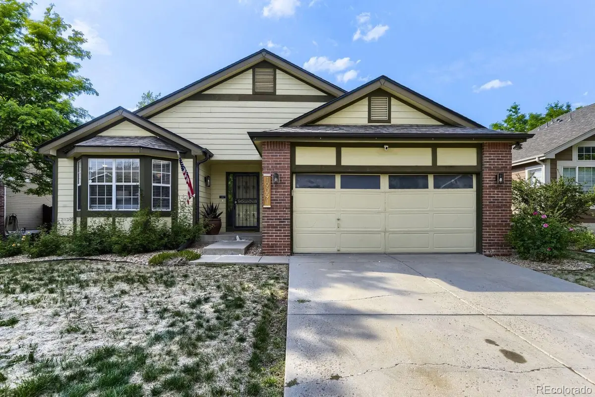 19091 E Chenango CIR, Aurora, CO 80015