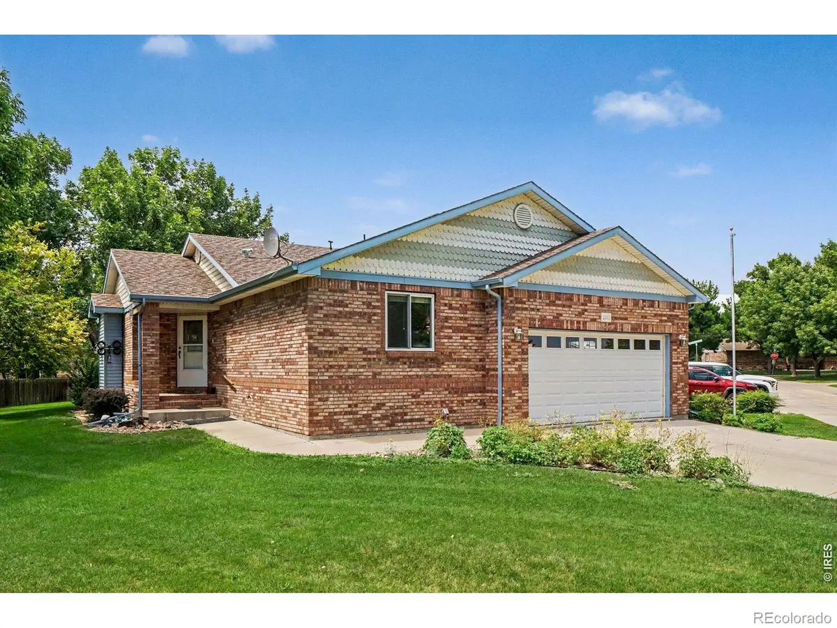 2563 Red River CT, Loveland, CO 80538