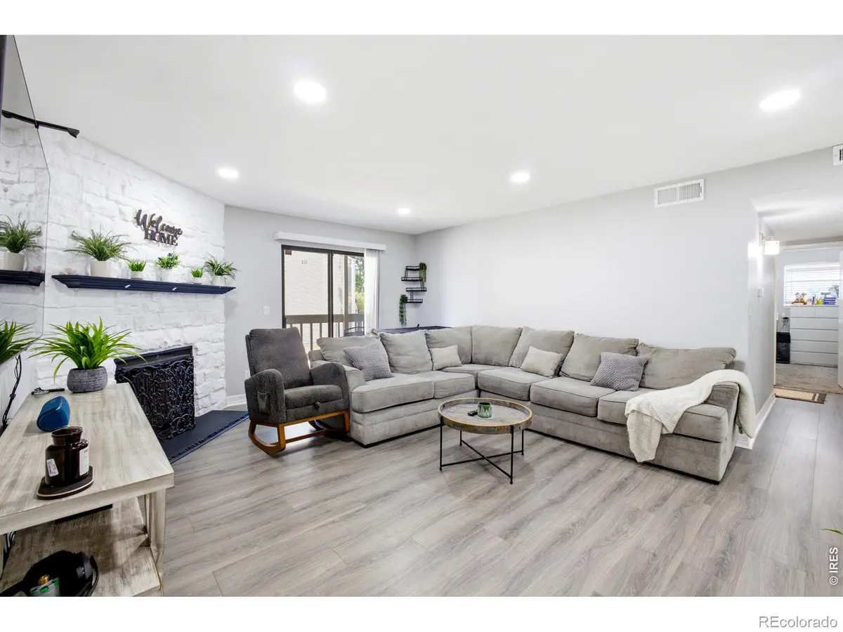 8225 Fairmount DR #105, Denver, CO 80247