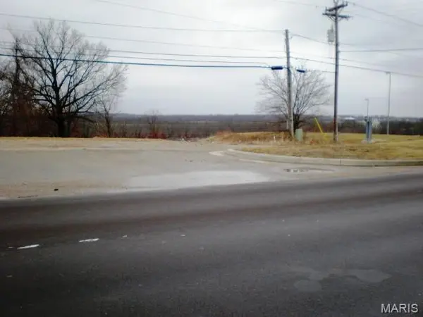 888 Old Rte 66, St Robert, MO 65583