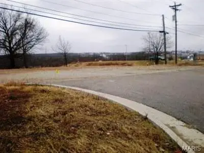 888 Old Rte 66, St Robert, MO 65583