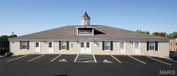 2536 S Old Highway 94, St Charles, MO 63303