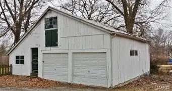 2270 Redman, St Louis, MO 63136