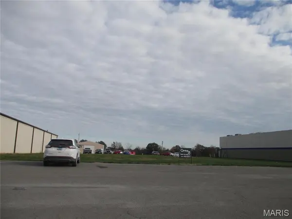 1302 N MARKET ST N, Sparta, IL 62286