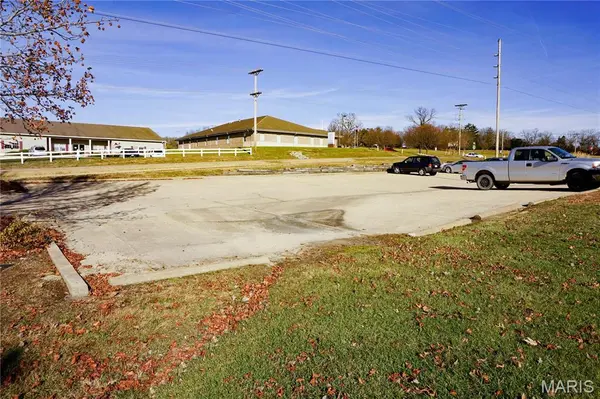 1810 E 10th ST, Rolla, MO 65401