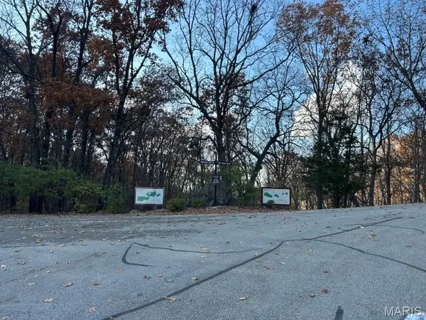 54 The Bluffs DR #54, Eureka, MO 63025