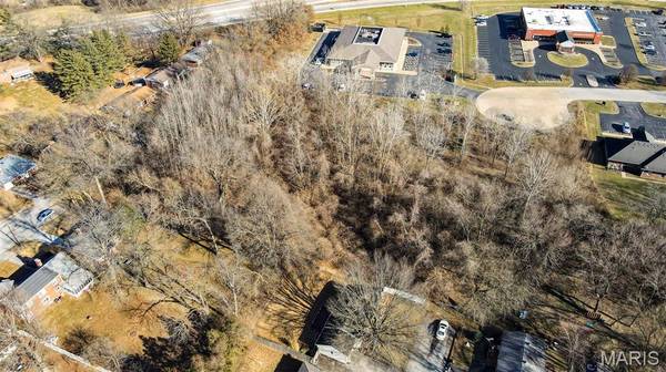 12 Professional Park DR, Alton, IL 62002