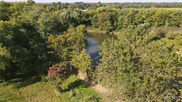 3733 Blackburn RD, Edwardsville, IL 62025