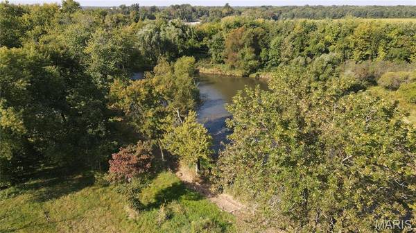 3733 Blackburn RD, Edwardsville, IL 62025