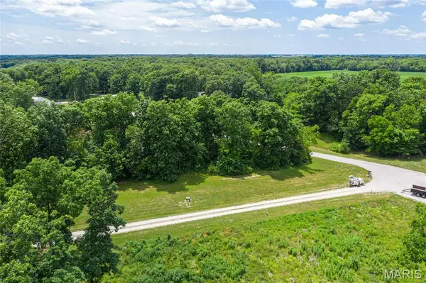 10 Day Spring, Litchfield, IL 62056