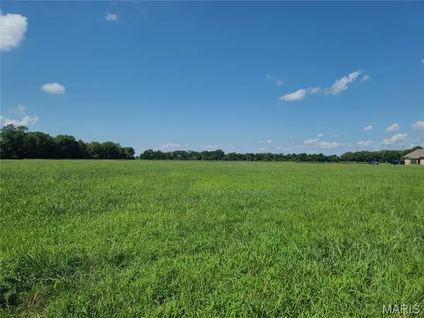 103 Grove Estates, Sikeston, MO 63801