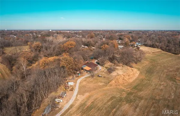 6480 Green Acres, Glen Carbon, IL 62034