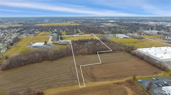 650 Hartman LN, O'fallon, IL 62269