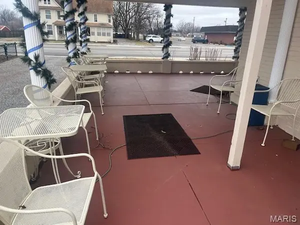 506 S Main ST, Charleston, MO 63834