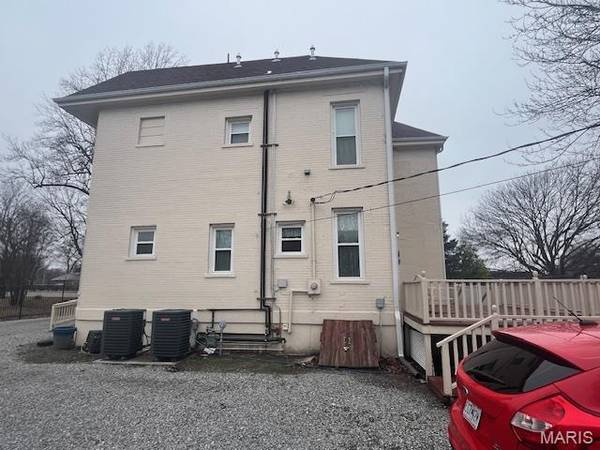 506 S Main ST, Charleston, MO 63834