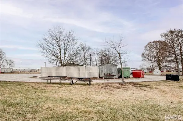 22817 Miller Lake RD, Jerseyville, IL 62052