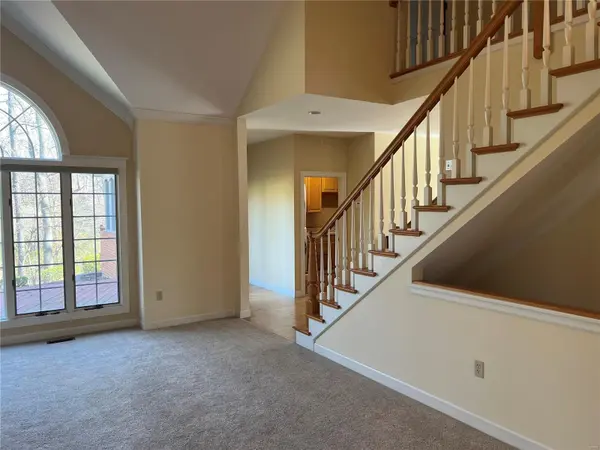 1101 N Oxfordshire LN, Edwardsville, IL 62025