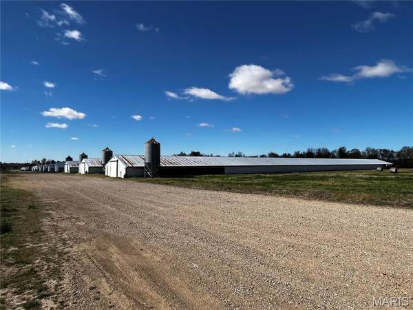 7428 County Road 420, Puxico, MO 63960