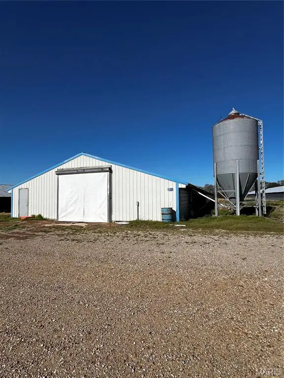 7428 County Road 420, Puxico, MO 63960