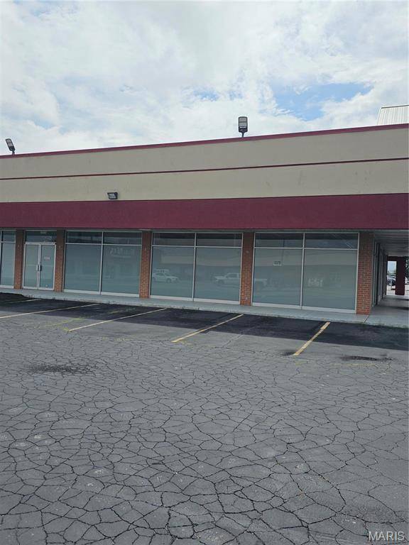 11437 Saint Charles Rock RD, Bridgeton, MO 63044