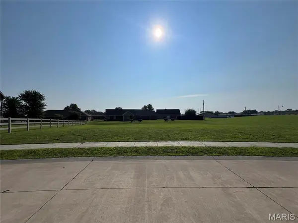 1656 Redbud CT, Perryville, MO 63775