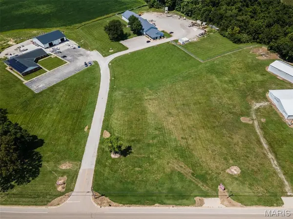 4519 Alton Commerce Pkwy, Alton, IL 62002
