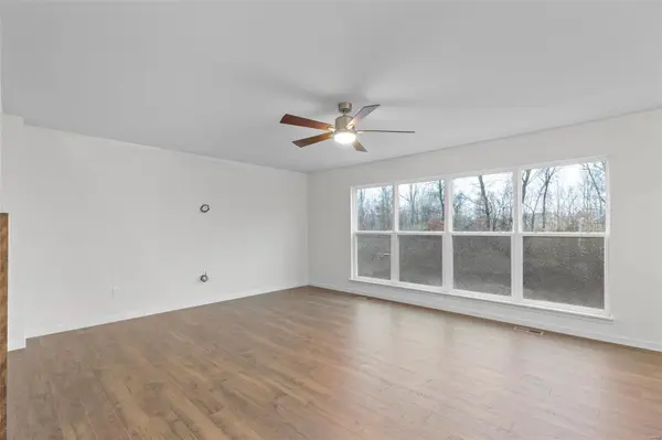 220 Windmill View DR, O'fallon, MO 63385