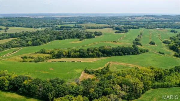 1677 Highway B, Elsberry, MO 63343