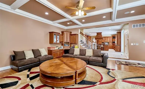9780 Old Warson RD, St Louis, MO 63124