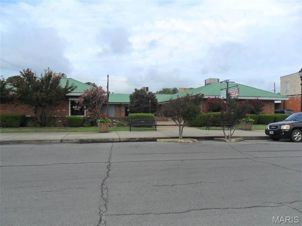 202 Main Street, New Madrid, MO 63869