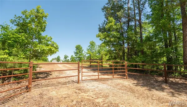 1743 Ripley Route NN, Doniphan, MO 63935