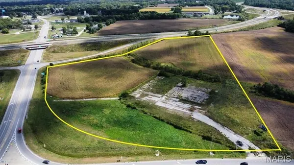 6713 Godfrey RD, Godfrey, IL 62035