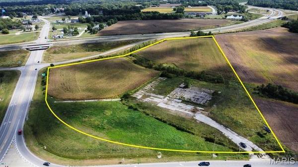 6713 Godfrey RD, Godfrey, IL 62035