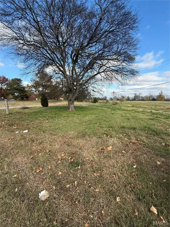38 Matt ST, Sikeston, MO 63801