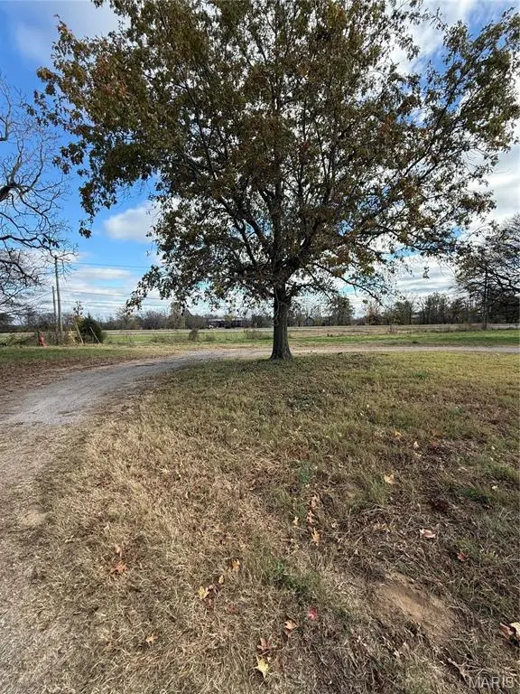 38 Matt ST, Sikeston, MO 63801