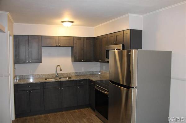 419 W Main St, Duquoin, IL 62832