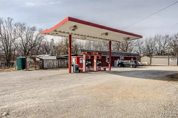 11448 Highway 64, Lebanon, MO 65536