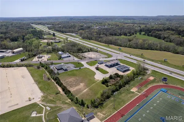3 Cedric Station, Cedar Hill, MO 63016