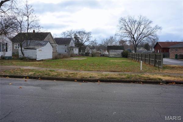 104 E 3rd ST, Rolla, MO 65401