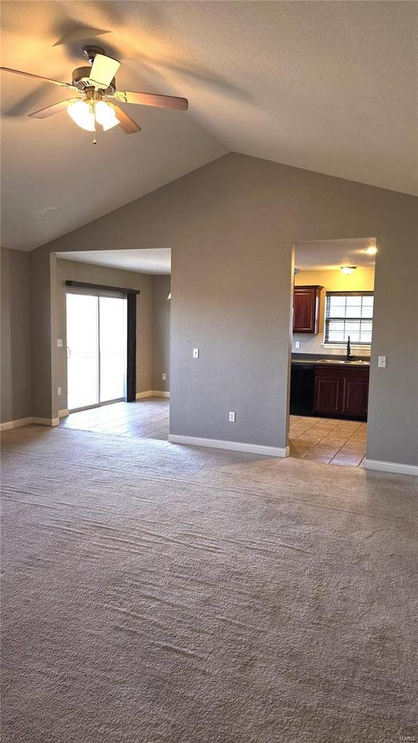 151 Kale CT, St Robert, MO 65584