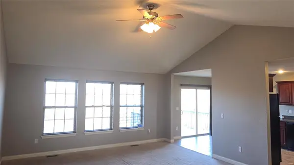 151 Kale CT, St Robert, MO 65584