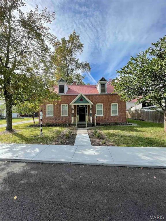 606 Washington ST, Hermann, MO 65041