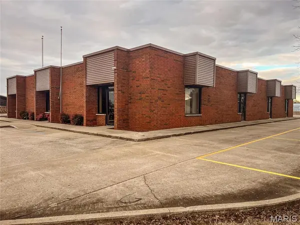 1218 Linn St, Sikeston, MO 63801