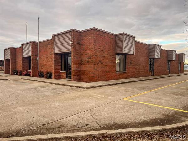 1218 Linn St, Sikeston, MO 63801
