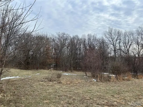 19580 Hillcrest DR, Carlyle, IL 62231
