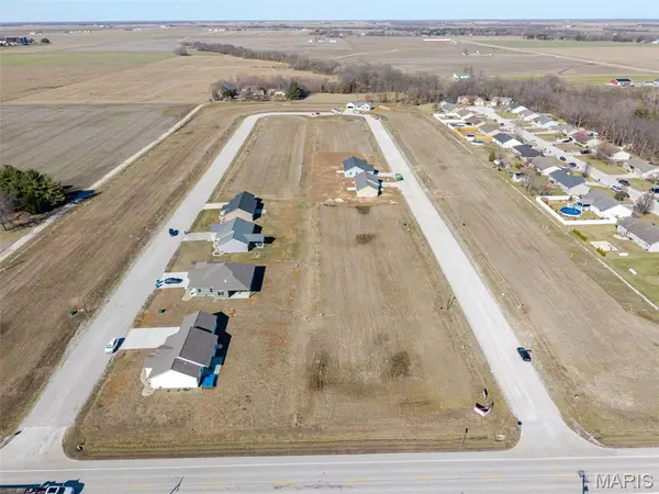 4904 Fitz James Crossing [LOT 15], Highland, IL 62249